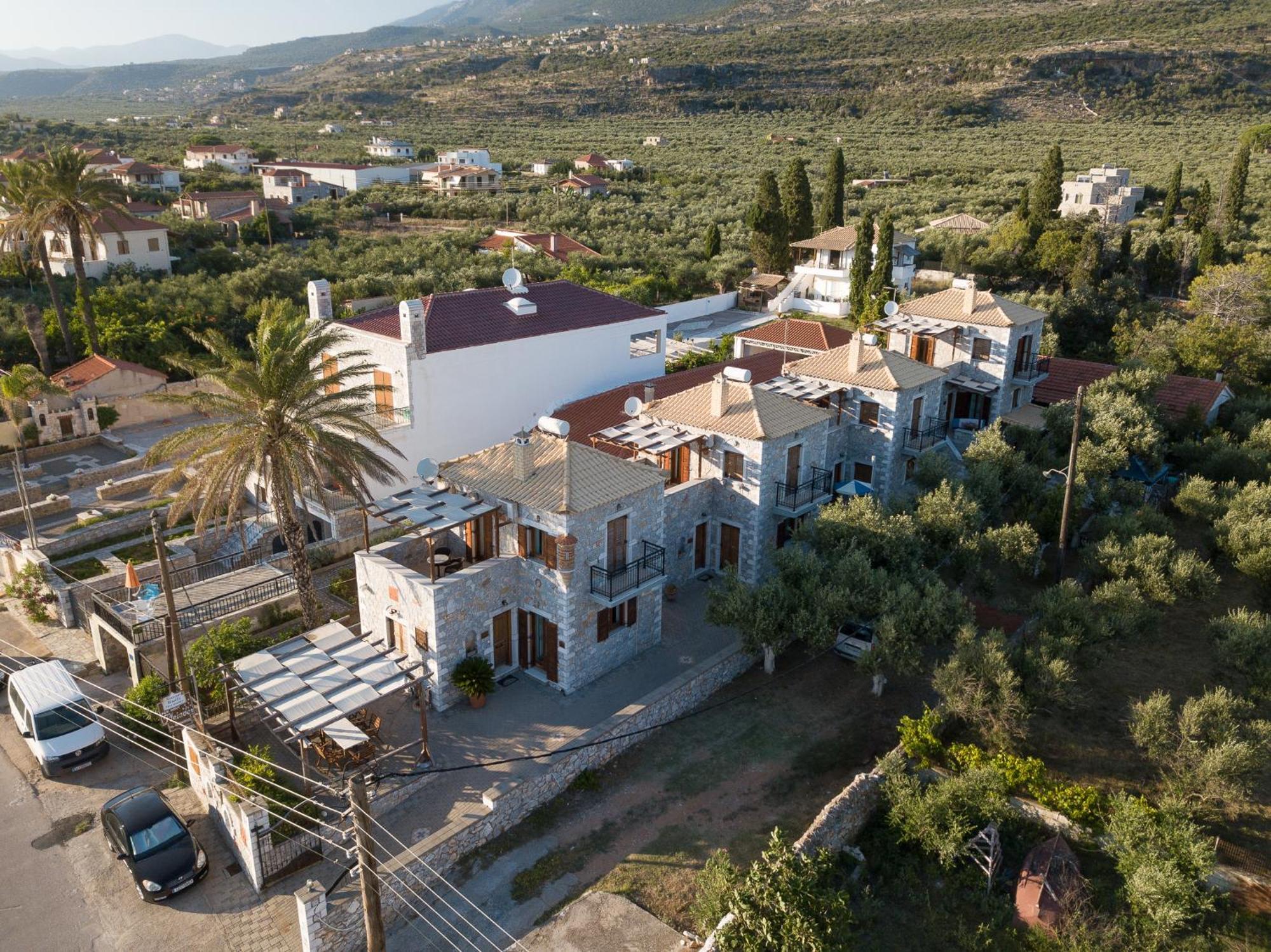 Pleiades Seaside Residences In Mani Агиос-Николаос Экстерьер фото