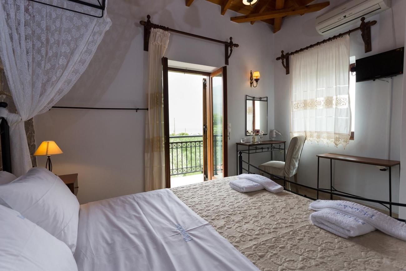 Pleiades Seaside Residences In Mani Агиос-Николаос Номер фото