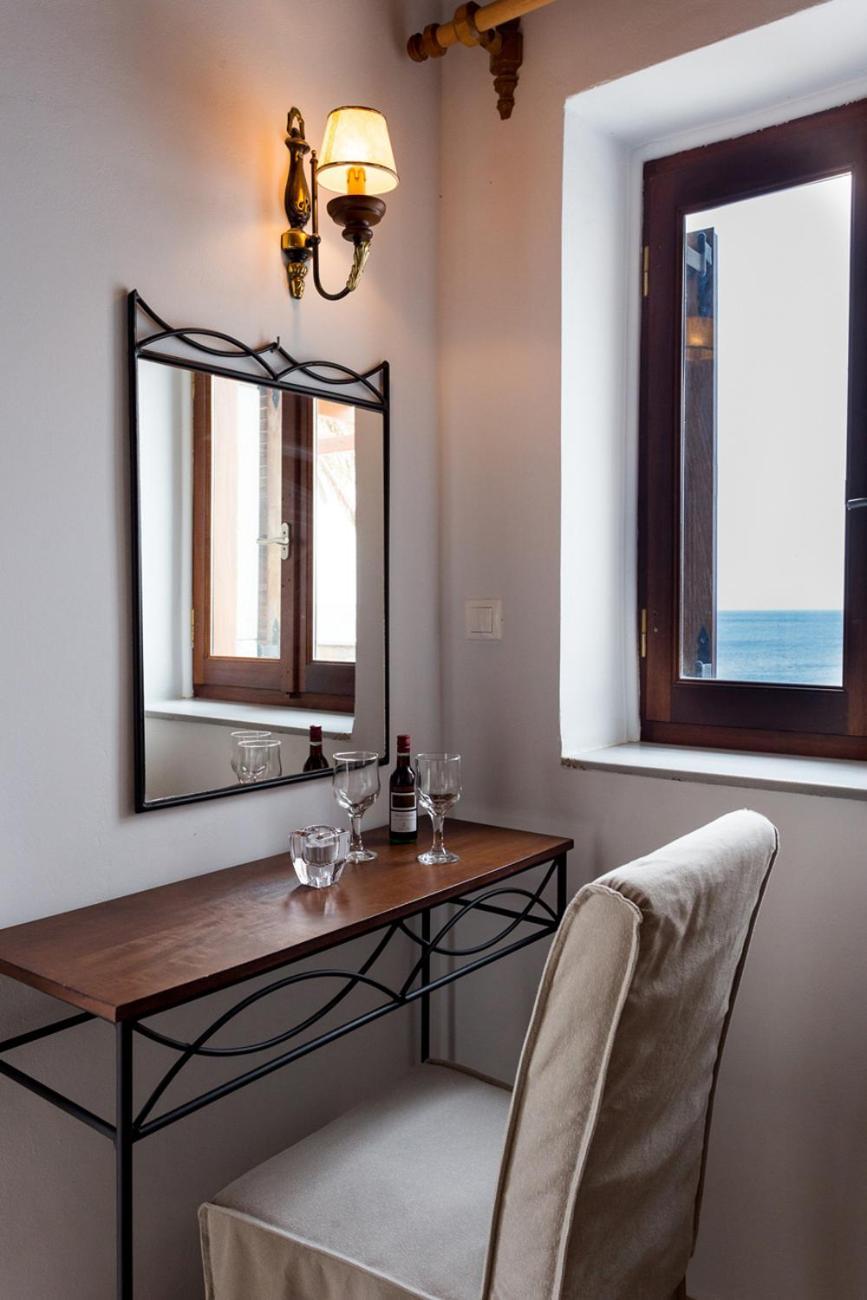 Pleiades Seaside Residences In Mani Агиос-Николаос Номер фото
